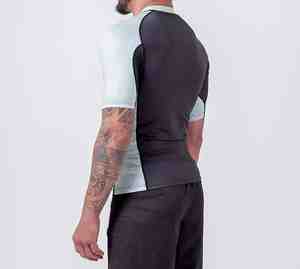 Rashguards de gimnasio profesionales de primera calidad para hombre, con logo y diseño personalizados, precio económico, buena calidad. - Product Image 4