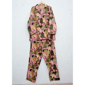 Ensemble de pyjama en coton à imprimé floral confortable - Deux pièces, respirant, vêtements de détente, taille élastique pour les vacances et l'usage quotidien - Product Image 4