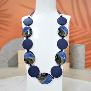 Collar de Resina con Cuentas Geométricas, Hecho a Mano, de Alta Calidad, con Acabado Pulido, Hermoso y Moderno, Unisex, Regalo, India - Product Image 1