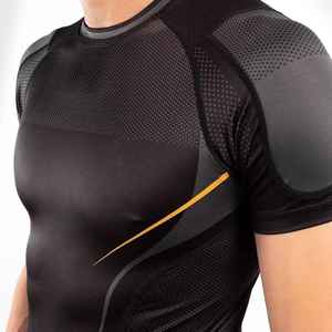 บริการรับผลิตเสื้อรัดกล้ามเนื้อแบบ OEM สำหรับผู้ชาย แขนสั้น คอกลม สำหรับฝึกซ้อมต่อสู้ ออกกำลังกาย พร้อมออกแบบลายตามสั่ง - Product Image 5