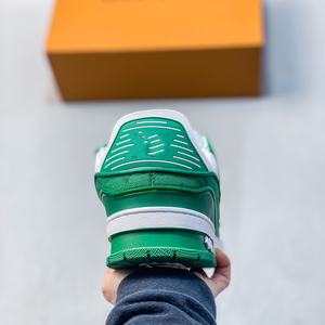 รองเท้ากีฬาระดับท็อปสุดหรู VILUNENES - รุ่นหนังใหม่ สวมใส่สบาย นุ่ม ระบายอากาศได้ดี ลำลองและทันสมัย - Product Image 4