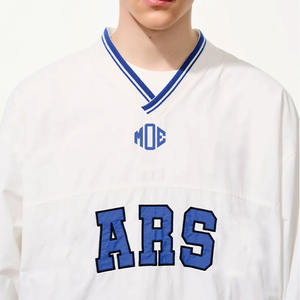 Maillot de football américain blanc col en V style streetwear, haut d'entraînement léger, logo personnalisé, vêtements de sport, service OEM, commandes en gros - Product Image 2