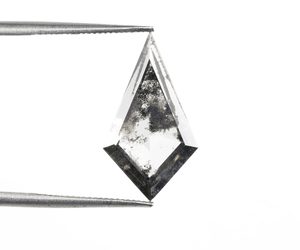 เพชรทรงคิทสีดำแบบพิเศษ 1.50 กะรัต เจาะด้วยเลเซอร์ เพชรเลี้ยงในห้องปฏิบัติการทรงคิทแบบเกลือพริกไทย สำหรับทำเครื่องประดับ - Product Image 4