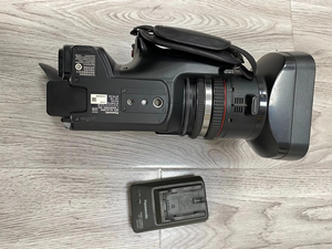 กล้องวิดีโอระดับมืออาชีพ Panasonic AG-AC90AMC สภาพ 90% ของแท้ ซูมออปติคอล 12 เท่า เหมาะสำหรับการประชุม - Product Image 2