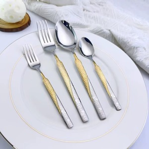 Diseño clásico con acabados contemporáneos, fantástico juego de cubiertos, precios competitivos con garantía de alta calidad. - Product Image 4