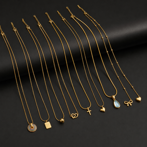 Collar de Moda para Mujer, Chapado en Oro de 18K, Acero Inoxidable, Colgante con Forma de Corazón, Letra, Cuadrado, Gota de Agua, Lazo, Cadena de Serpiente - Product Image 1
