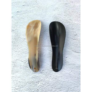 Calzador de Cuerno de Toro Premium, Tallado a Mano, Ecológico, Duradero, Cómodo, con Acabado Liso para Hombres y Mujeres - Product Image 4