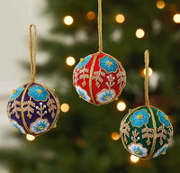 Ornement suspendu festif de luxe fait main brodé Zardozi de qualité supérieure, forme personnalisée, boule décorative, étoile, pour arbre et maison