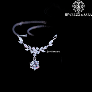 Collier en argent sterling de qualité supérieure avec diamant moissanite pour femme, idéal pour les occasions spéciales, les mariages, les fêtes, le bureau et les anniversaires - Product Image 3