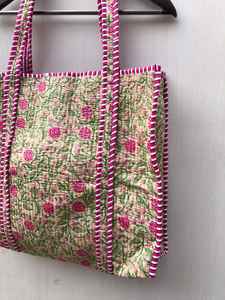 Sac fourre-tout matelassé en coton imprimé floral fait main, vert, imprimé au tampon, écologique, sac à bandoulière pour l'été, l'automne et le printemps - Product Image 6