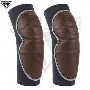 Genouillères en cuir synthétique respirantes, légères et réglables, avec rembourrage renforcé pour une protection élevée contre les chocs, idéales pour la lutte - Product Image 2