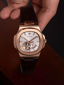 นาฬิกาอัตโนมัติสำหรับผู้ชาย Alexander Ferros 6312R-02 หน้าปัดแซฟไฟร์ สายหนัง ตัวเรือนสแตนเลสสตีล กันน้ำ ระบบกลไก สปอร์ต - Product Image 3