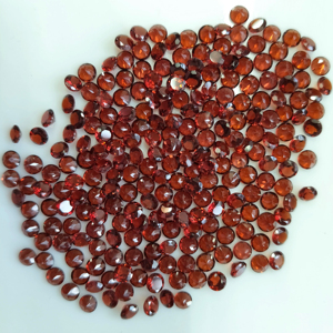 โกเมนสีแดงธรรมชาติ 4.5 มม. ทรงกลมเจียระไนแบบบริลเลียนท์ คุณภาพดีที่สุด พลอยเม็ดเดี่ยวสำหรับทำเครื่องประดับ - Product Image 2