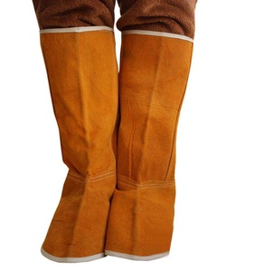 Protège-chaussures en cuir de vachette pleine fleur de qualité supérieure, avec fermeture élastique, résistants aux flammes et au feu, pour la sécurité professionnelle. - Product Image 1
