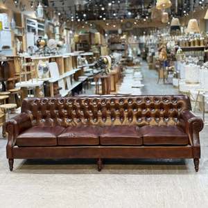 Canapé Chesterfield trois places en cuir véritable - Product Image 2