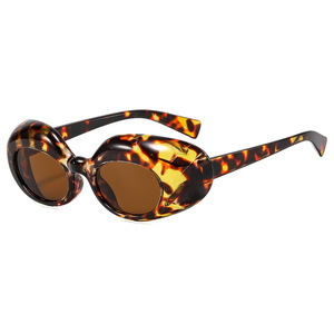 <b>Square</b> UV400 Green <b>Sunglasses</b> Hip-hop Street Style Retro Fashion Sun Protection European American Trends Versatile High-end - Product Image 3