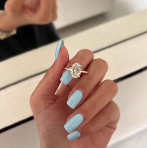 Anillo de Compromiso Solitario con Diamante Cultivado en Laboratorio de Corte Ovalado de 3.0 Quilates, Oro Rosa de 14K, Certificado IGI, Anillo de Boda para Mujer - Product Image 4
