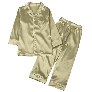 Ensemble de pyjamas d'été en satin de soie pour femmes, quatre pièces, manches courtes - Product Image 1