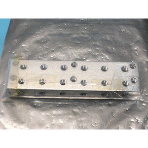วาล์วแมนิโฟลด์ รุ่น BMGF6-Q1-R1-S1 หมายเลข 012-004991-1 - อุปกรณ์และอะไหล่เซมิคอนดักเตอร์ระดับโลกที่เชื่อถือได้ - Product Image 3