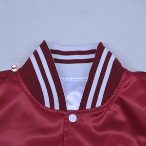 เสื้อแจ็คเก็ตวาร์ซิตี้สีแดงสำหรับผู้ชาย ดีไซน์ปักตัวอักษร ปกเสื้อพับได้ ผลิตจากโพลีเอสเตอร์ สไตล์เพรปปี้ ทรงปกติ เหมาะสำหรับใส่ในฤดูใบไม้ร่วง - Product Image 3