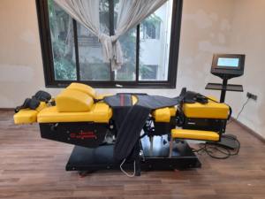 Table de décompression vertébrale robotisée entièrement automatique Creative Engineering RSD-4D pour usage hospitalier, lit de traitement réglable - Product Image 4