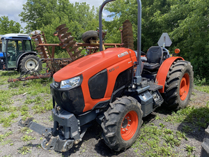 Tractor M5-111 2015, 210HP, 4WD, Transmisión por Engranajes, Premium, Listo para Exportación, Equipo Agrícola de Uso Pesado, Suministro a Granel, Origen Texas - Product Image 6