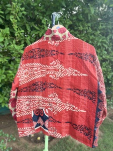 Chaqueta Kimono de Algodón Kantha Hecha a Mano |   Chaqueta Ligera para Mujer con Estampado de Bloques y Frente Abierto |   Ropa de Boutique Sostenible - Product Image 5