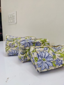 Bolsa de Cosméticos Acolchada de Algodón con Estampado Personalizado Royal Fair, Bolsas de Aseo Florales, Bolsas de Maquillaje Portátiles - Product Image 3