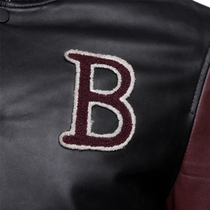 Vestes universitaires personnalisées OEM pour hommes, chaudes, d'hiver, style baseball, avec manches en cuir, logo brodé en chenille, en tissu. - Product Image 4