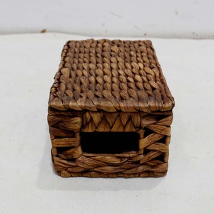 Best Selling Water Hyacinth Woven Home Storage Box <b>Desktop</b> <b>Organizer</b> with Hinged Lid and Handles - Product Image 2