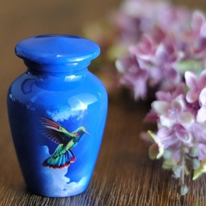 Urne en céramique bleue et blanche faite à la main avec couvercle, motif floral papillon, vase décoratif oriental traditionnel - Product Image 4