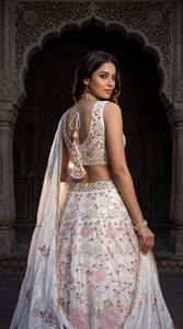 Divyam Creation Lehenga Choli Traditionnel Brodé en Tulle Gaufré, Séchage Rapide, Extensible, Réversible, Longueur Ras du Sol, Tenue de Mariage - Product Image 5