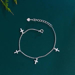 เครื่องประดับผู้หญิง สร้อยข้อมือเงินแท้ 925 ชุบทอง ดีไซน์เก๋ รูปดาว เหมาะสำหรับใส่ทุกวัน งานปาร์ตี้ ของขวัญวันเกิด - Product Image 3