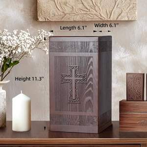 Urna Funeraria de Madera Homestead Heritage, Recipiente Conmemorativo para Cenizas con Características Auténticas del Madera y Detalles Finos - Product Image 5