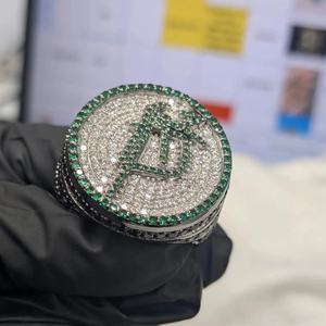 Anillo de Lujo VVS Moissanite Estilo Hip Hop, Plata de Ley 925, Chapado en Oro de 18K, Engaste de Garras, Estilo Rapper, Unisex, Joyería Certificada IGI - Product Image 4