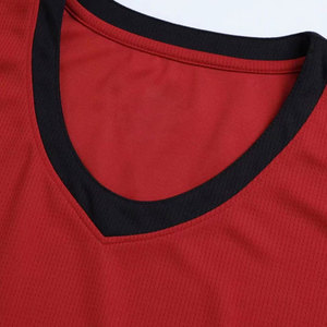 Tenues de basket-ball personnalisées imprimées de haute qualité, durables et très vendues pour les équipes - Product Image 3