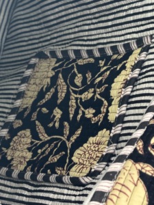 Sac fourre-tout élégant en coton noir et jaune brodé de fleurs, design à panneaux, ouverture supérieure, sac de shopping toutes saisons - Product Image 3