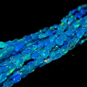 Perles de pierres précieuses en opale bleue éthiopienne naturelle, forme de pépite lisse, 4x3-7x5mm, perles d'opale de feu Welo pour la fabrication de bijoux, brins de 16 pouces - Product Image 5