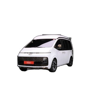 Hyundai Staria 4x4 Campervan 2023 avec boîte automatique et sièges en cuir, 3 963 km, Diesel, Caméra de recul, Conduite à gauche - Product Image 1