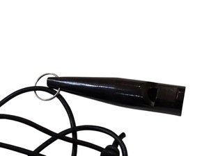 Sifflet en corne de buffle pour animaux de compagnie |   Sifflet d'entraînement pour animaux rustique, écologique et fait main, de haute qualité - Product Image 6