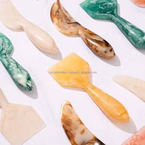 Juego de Cuchillos para Queso de Resina Hechos a Mano, Decorativos, Duraderos, de Alta Calidad, Aptos para Lavavajillas, con Caja de Regalo Personalizada para Ocasiones Especiales - Product Image 5