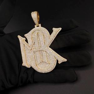 Colgante de Plata 925 Personalizado con Letra y Nombre, Estilo Hip Hop, con Moissanita VVS Iced Pass, Certificado IGI, Engaste de Garra, Estilo Estrella de Rapero para Hombre - Product Image 3