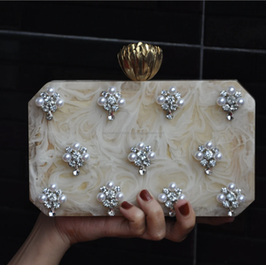 Bolso de Mano de Resina Hecho a Mano con Diseño Único, Bolso de Noche de Moda de la India - Product Image 6