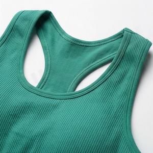 Ensemble de vêtements de yoga d'extérieur à séchage rapide avec logo personnalisé, haut épaules dénudées et leggings, vêtements de sport pour femmes, vente en gros - Product Image 4