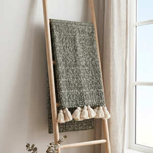 Jeté de lit en coton tissé ivoire à pompons, couverture rayée décontractée pour usage quotidien, décoration minimaliste pour salon, vente en gros - Product Image 6