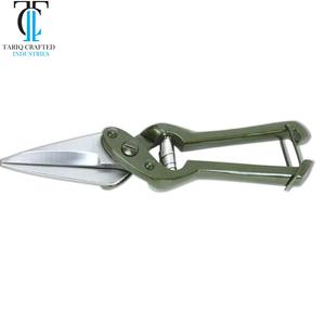 Ciseaux vétérinaires pour la coupe des sabots et la traitement des mycoses des pieds chez le bétail TARIQ CRAFTED INDUSTRIES - Product Image 2