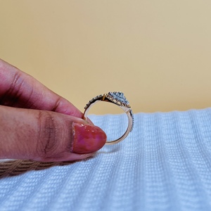 Anillo de compromiso de estilo romántico para mujer, de oro rosa de 14 quilates, con diamantes naturales de talla brillante redonda, rellenos de color blanco H - Product Image 5
