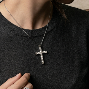 จี้เพชรทรงปรินเซสคัท 5 กะรัต รับรองโดย IGI รูปทรงกางเขนคริสเตียน แพลตตินั่ม PT950 น้ำหนัก 8 กรัม สร้อยคอสำหรับทั้งชายและหญิง เหมาะสำหรับงานแต่งงาน - Product Image 1