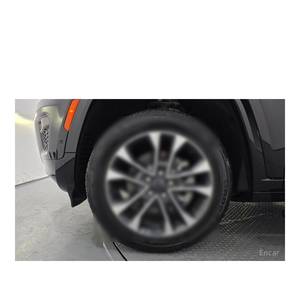 Jeep Cherokee L 3.6 Overland, Modelo Diciembre 2022, 27,793 km, Caja de Cambios Automática, Asientos de Cuero, Volante a la Izquierda, con Cámara Trasera - Product Image 5