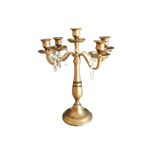 Candelabro cuadrado pequeño de metal de 4 brazos con gotas de cristal hecho a mano respetuoso con el medio ambiente color personalizado para la decoración del hogar y la boda - Product Image 1
